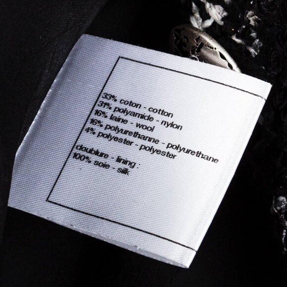 Chanel Bouclè Fantasy Tweed Planisphere Black White Short Jacket - Picture 16 of 16